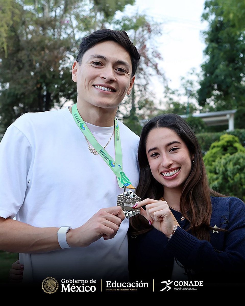 conadeoficial's tweet photo. El medallista de plata 🥈 en salto de altura en el Mundial de Atletismo Indoor estuvo con nosotros en Villas Tlalpan para compartir su logro.

"Estoy muy orgulloso de mí, del trabajo que he hecho en años; feliz y tranquilo, todo ha valido la pena".

¡Felicidades, Erick! 👏 https://t.co/IXtygvKcgP