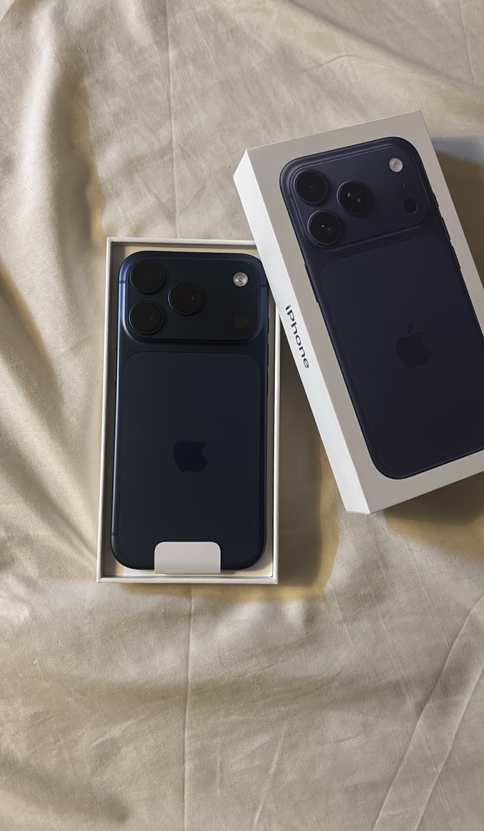 mad woman tweet media