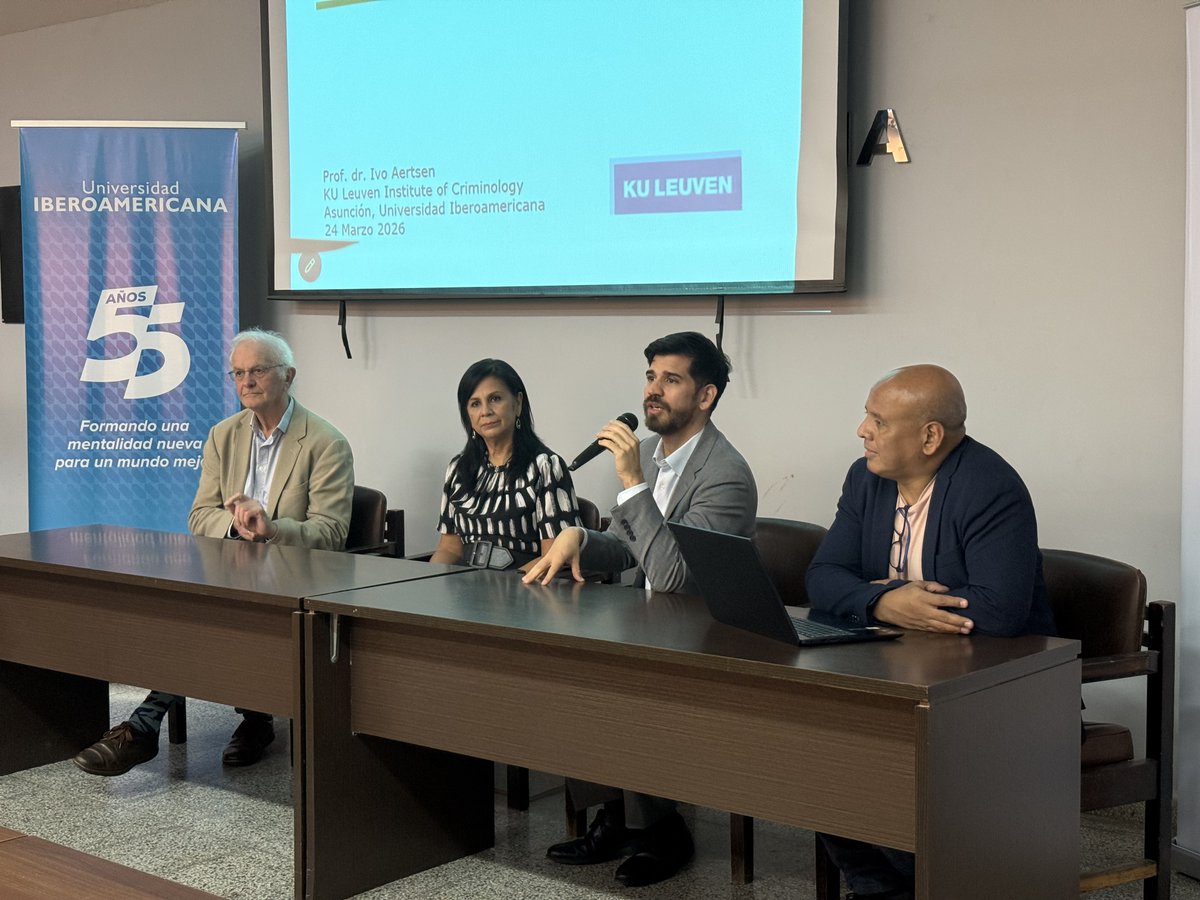 unibepy's tweet image. 🇧🇪De esta forma vivimos una jornada histórica y extremadamente fructífera en nuestra Facultad de Postgrados. Iniciamos el Doctorado en Ciencias Jurídicas con una magistral clase del Prof. Ivo Aertsen, Profesor Emérito de la Universidad de Lovaina, Bélgica.⚖️
#UnibePy #Postgrados