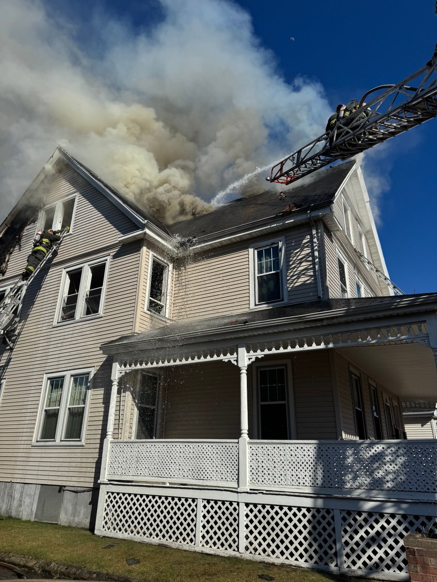 Boston Fire Dept. tweet media