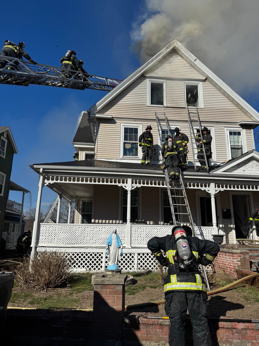 Boston Fire Dept. tweet media