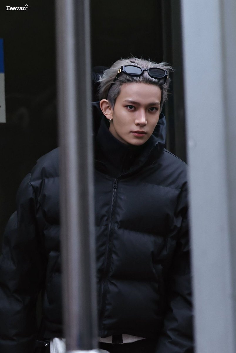 โ โ โ ๐ฝอ๐จ๐๐๐. โ โฑ tweet media