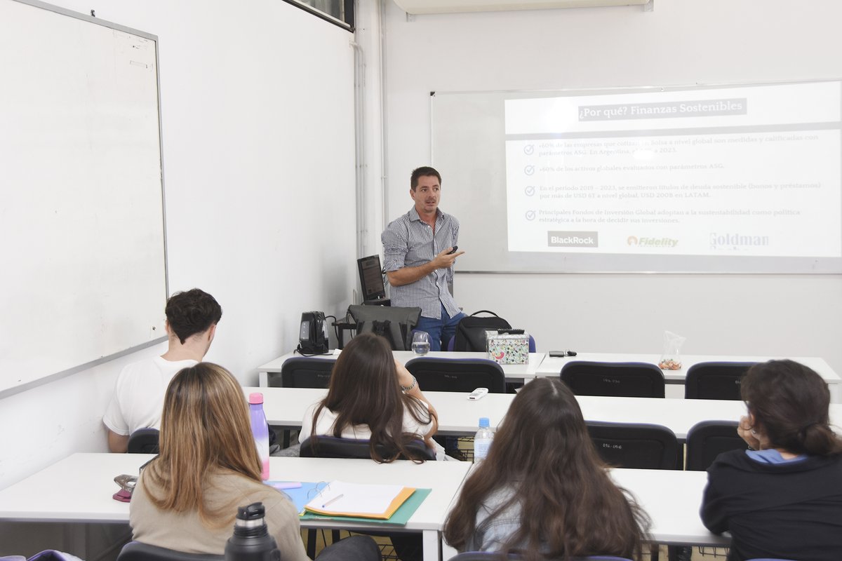 Ciencias Económicas UNLP tweet media
