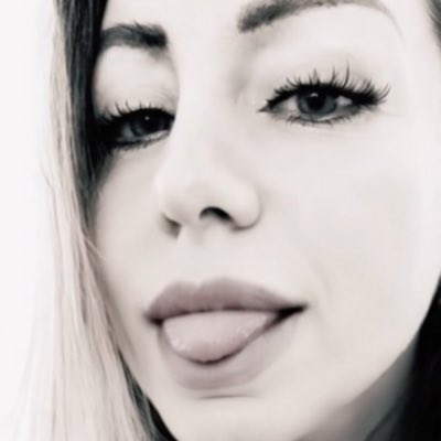 Denny 🖤 tweet media