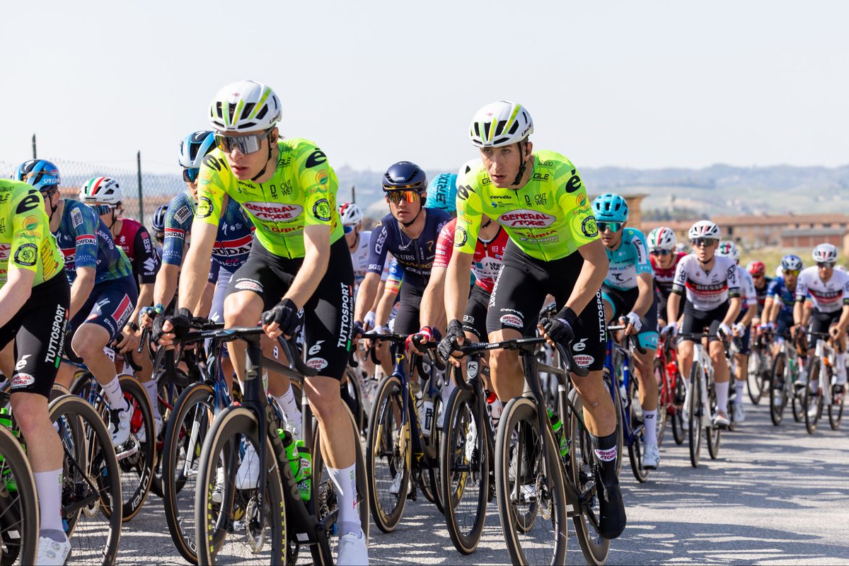 teamgstore's tweet photo. Prima tappa della Settimana Internazionale #coppiebartali vissuta con grinta! Bravo Kevin Pezzo Rosola, che è stato tra i protagonisti della fuga che ha animato gran parte della gara! E ora...Pronti a "sconfinare" in Lombardia per la frazione numero due! https://t.co/fPQMsLnqmf