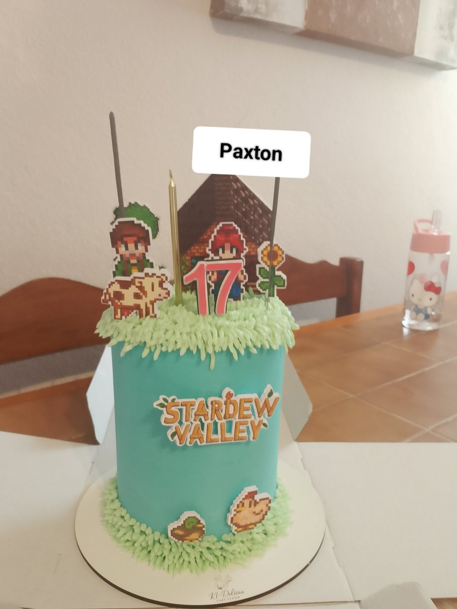 Paxton / Static tweet media