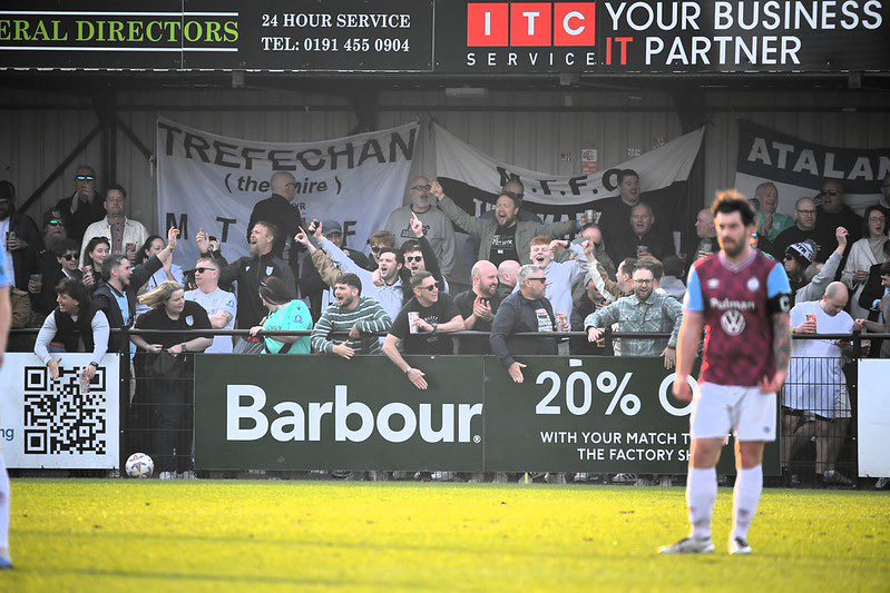 HOWAY THE LADS! 🎙️

After an unbelievable weekend in the North East watching our beloved Martyrs take on <a href="/SouthShieldsFC/">South Shields FC</a>, the pod makes its return and this week, the boys are joined by the legend that is <a href="/EOIJONESYBOI/">🃏the piss taker</a> to discuss one of the best away ends of all-time! 🤍🖤

👇