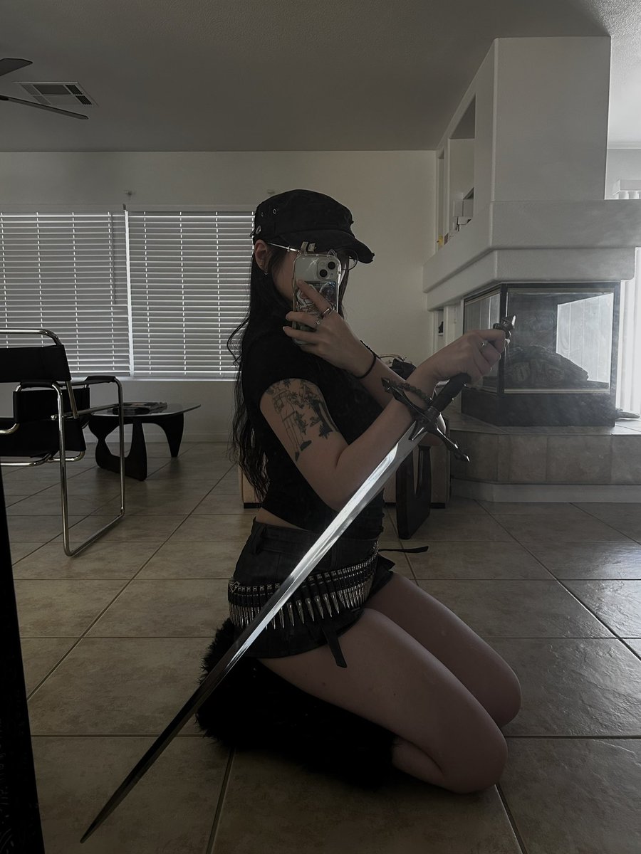 muncore's tweet photo. confusing my enemies by bringing bullets and a sword to the duel https://t.co/KetEuh2vXK