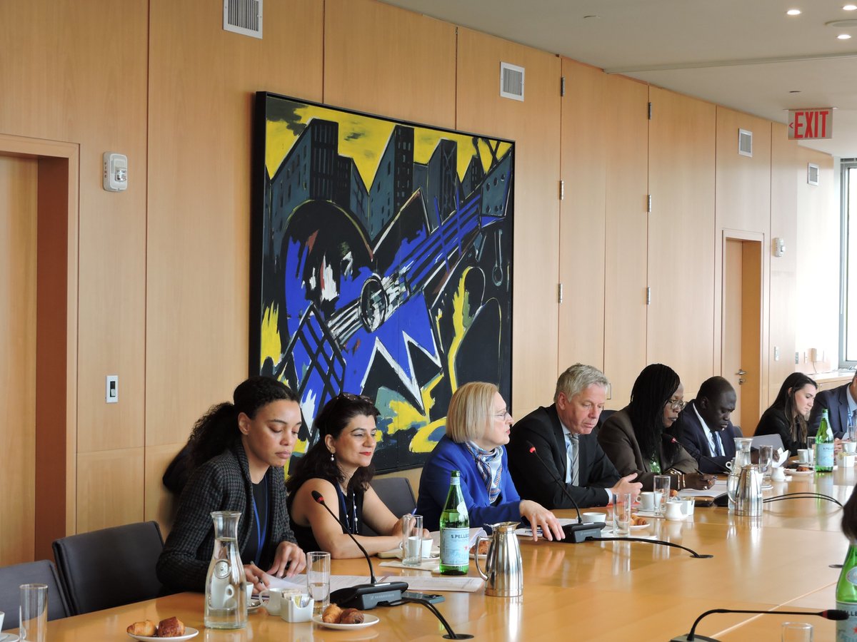 UNPeacebuilding's tweet image. We shared #Peacebuilding #ImpactHub updates including The Gambia Spotlight report with a sneak-peak of our upcoming documentary on transitional justice in The #Gambia 🇬🇲 and the #Guatemala 🇬🇹 #PeacebuildingFund Impact Evaluation.

The Impact Hub team also had the opportunity to