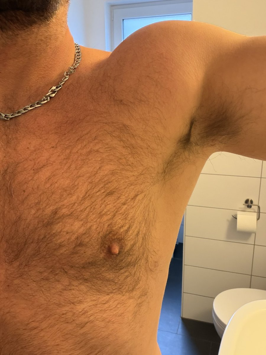 MasterBranko's tweet photo. PITS ๐ช - always smelly & hairy! ๐
#masterbranko #alpha #dom #boss #armpits #smelly #masterslave #domination #muscles https://t.co/f5zcxKW6PT