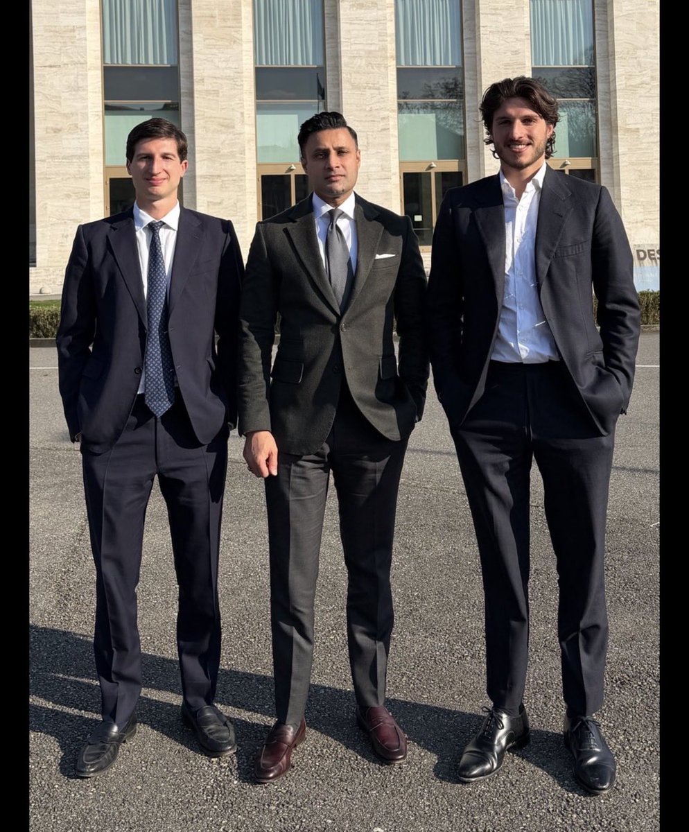 Mr Rumi (✊ #KRBT انقلاب) tweet media