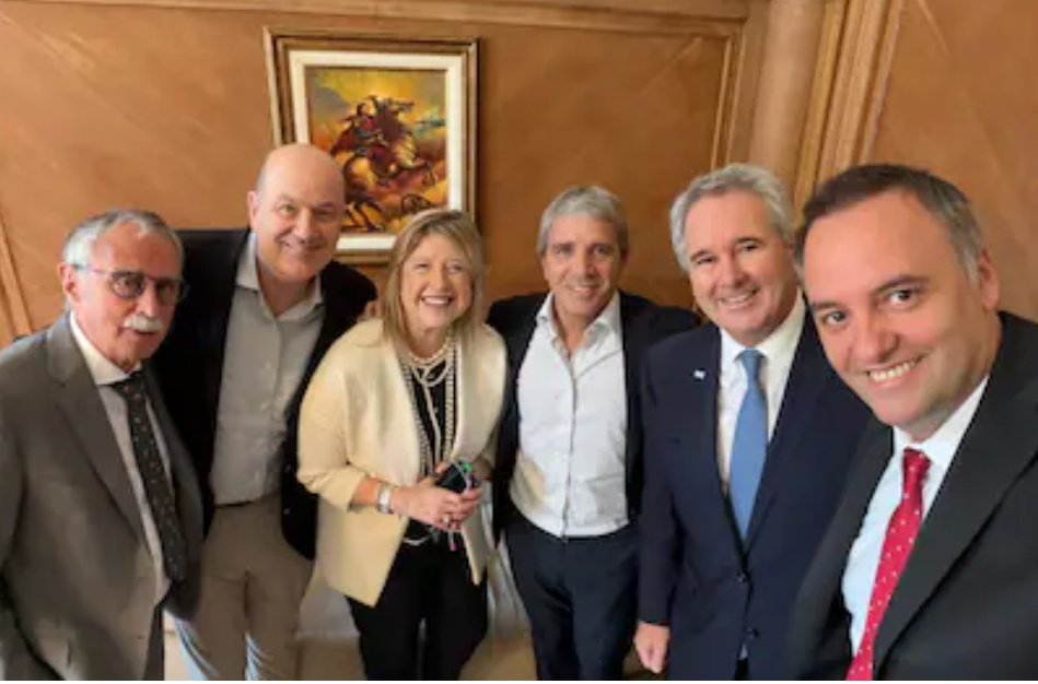 #SoyAmarilloNuncaVioleta 💛 tweet media