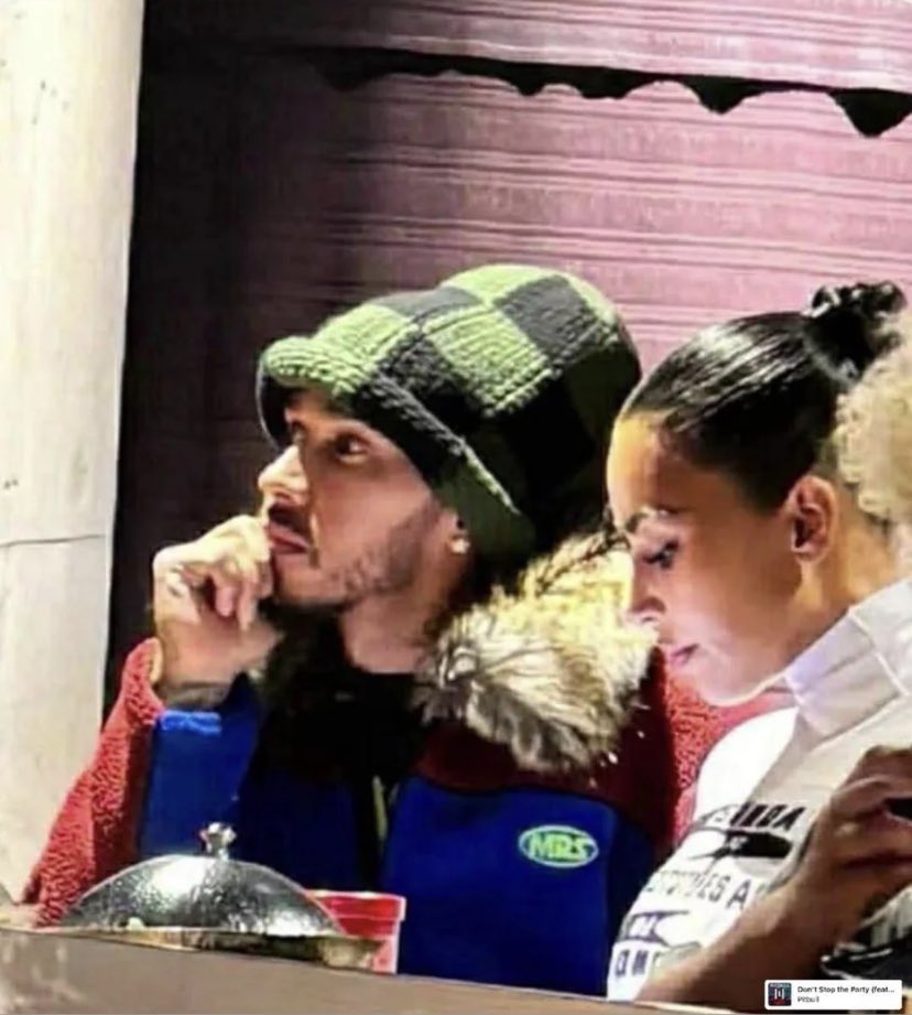 Access Kardashian tweet media