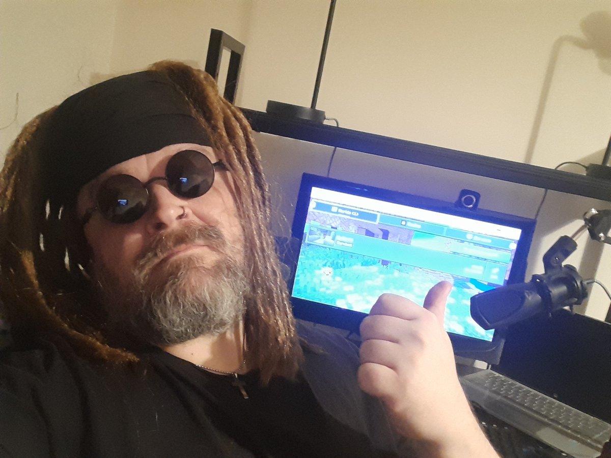 xtrmwolf's tweet image. 🟣twitch.tv/XtrmWolf

The cool guy of #minecraftexperience