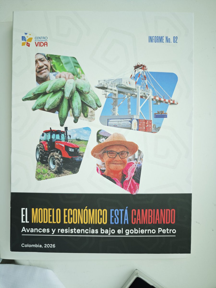 Gustavo Petro tweet media