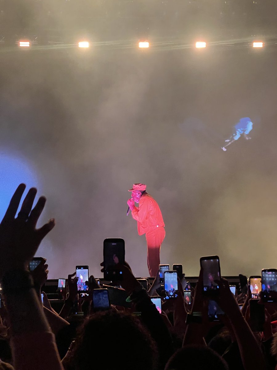 giovanapg_'s tweet photo. Necesito volver a vivir el concierto de Tyler https://t.co/HIpbUncHm1