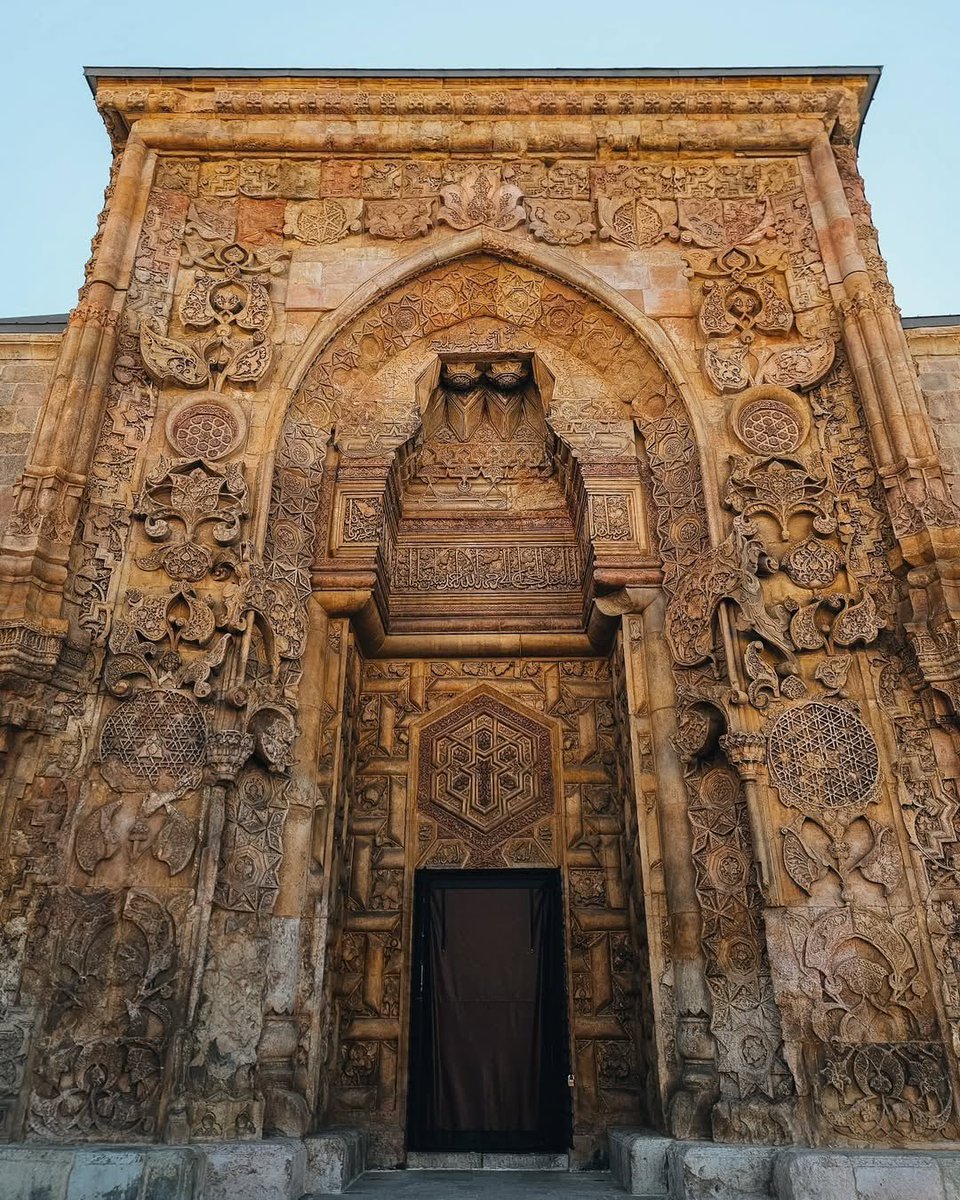 Gitmeliyiz tweet media