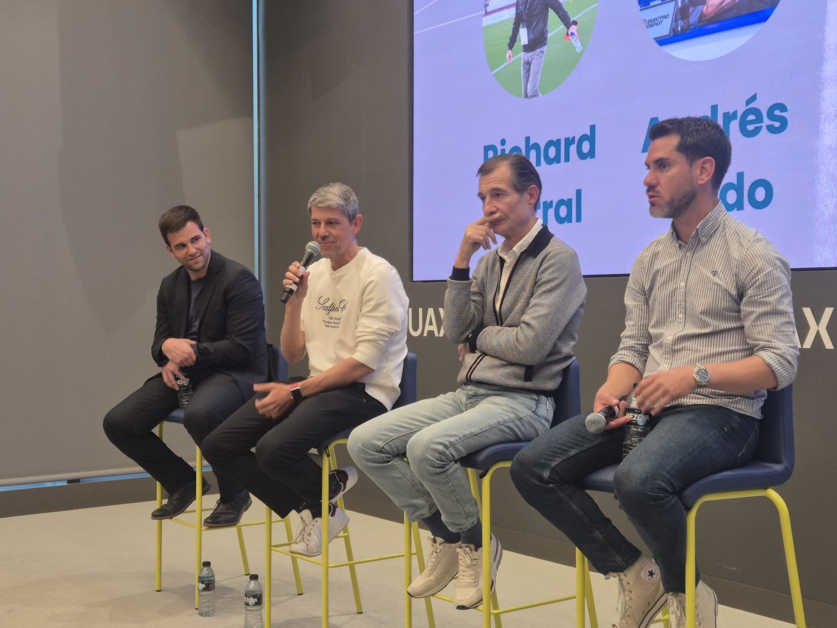 LydiaBermejoM's tweet photo. @davidaznarcoach gracias por formar parte de una magnífica mesa redonda. 
Un placer que nos acompañaras. @Uddea_es https://t.co/scjVzjGHCP