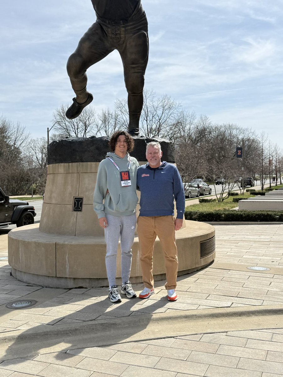 Avery Thompson tweet media