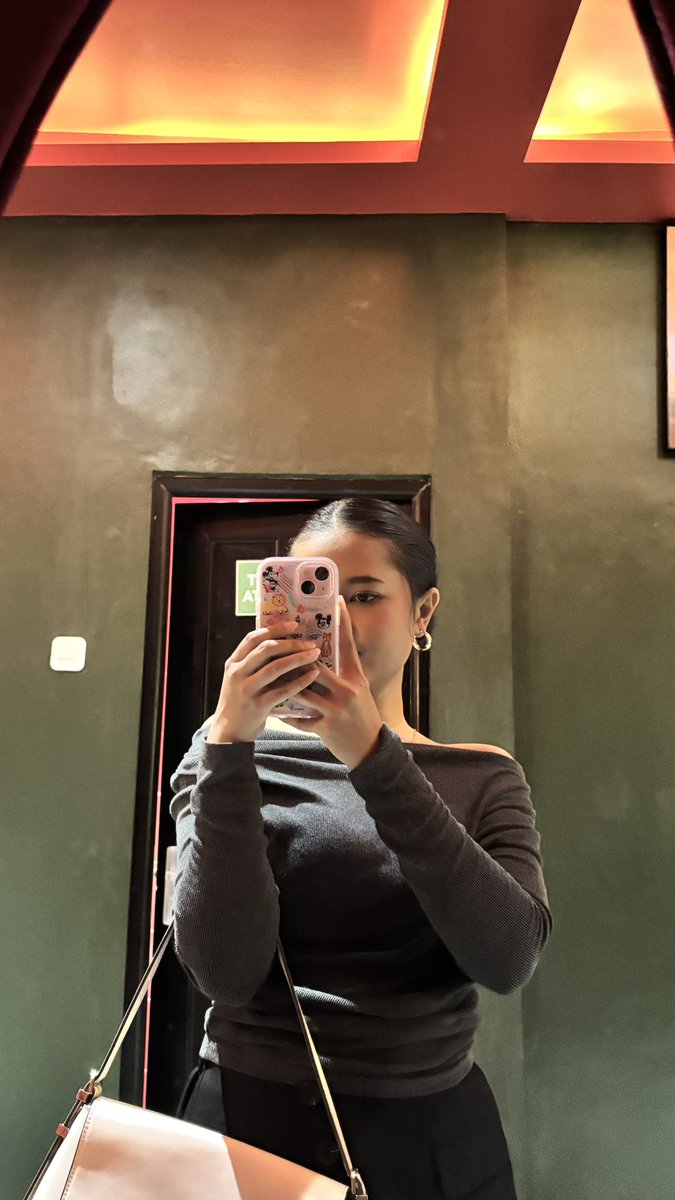 🍭🦶🏻🙅🏻♀️ tweet media