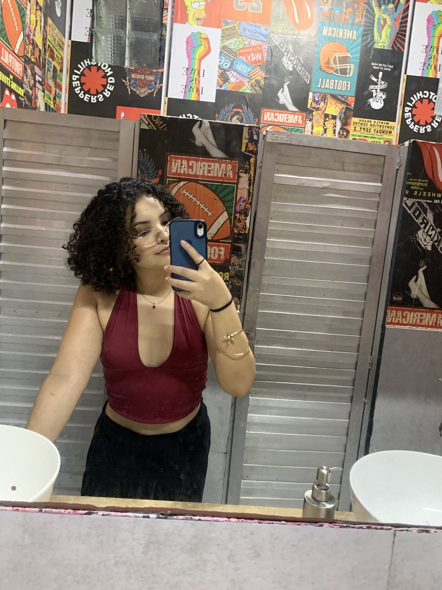 mulher diabo tweet media