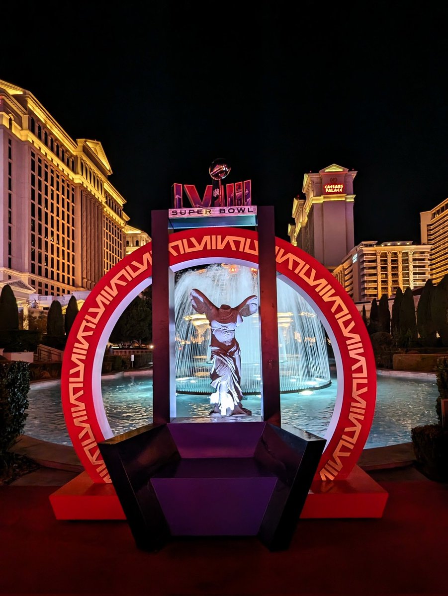 Las Vegas Locally 🌴 tweet media