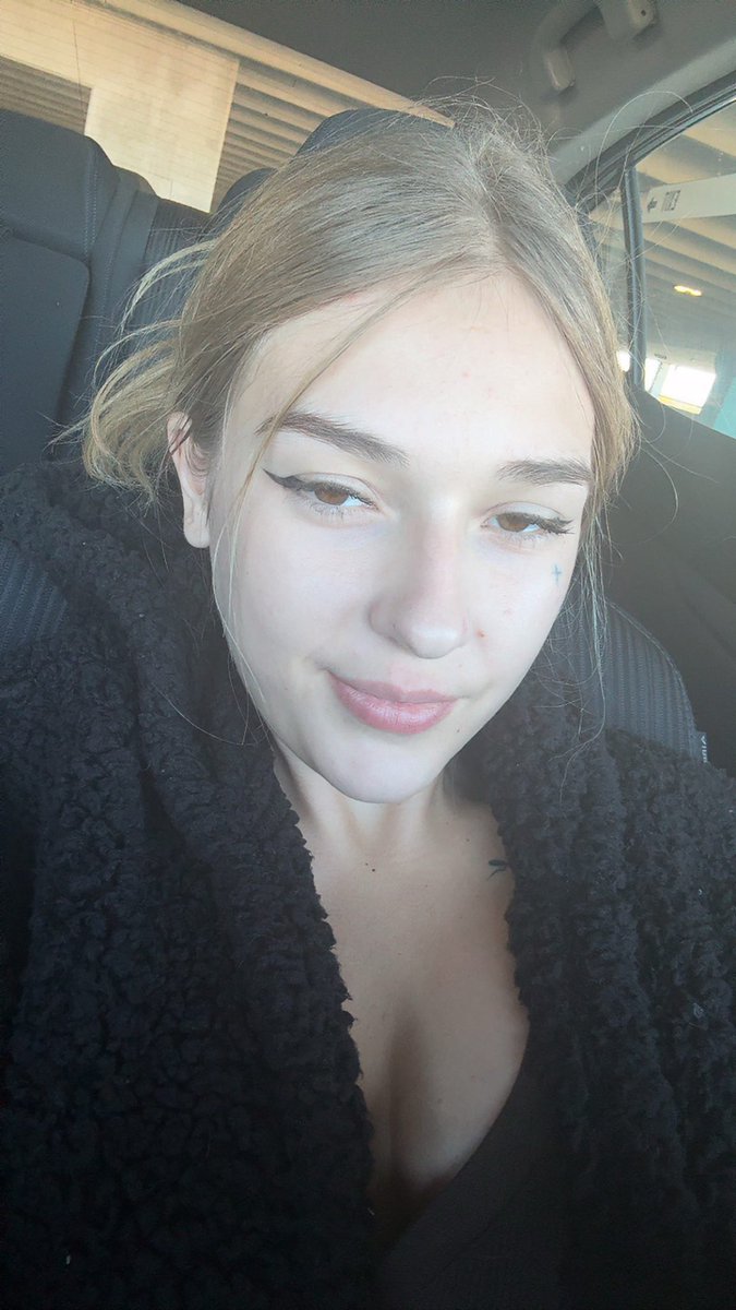 mugshawtys tweet media