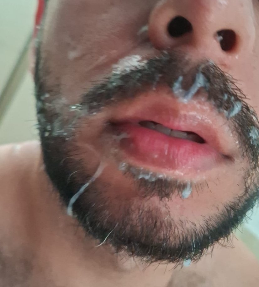 Dominio_LG's tweet photo. milk mustache 🥵🔥 https://t.co/KK6hit5M2D