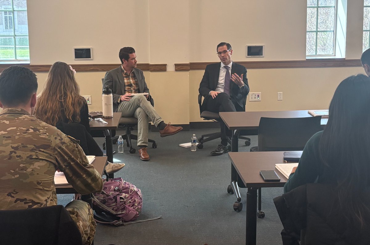 Notre Dame Economics tweet media