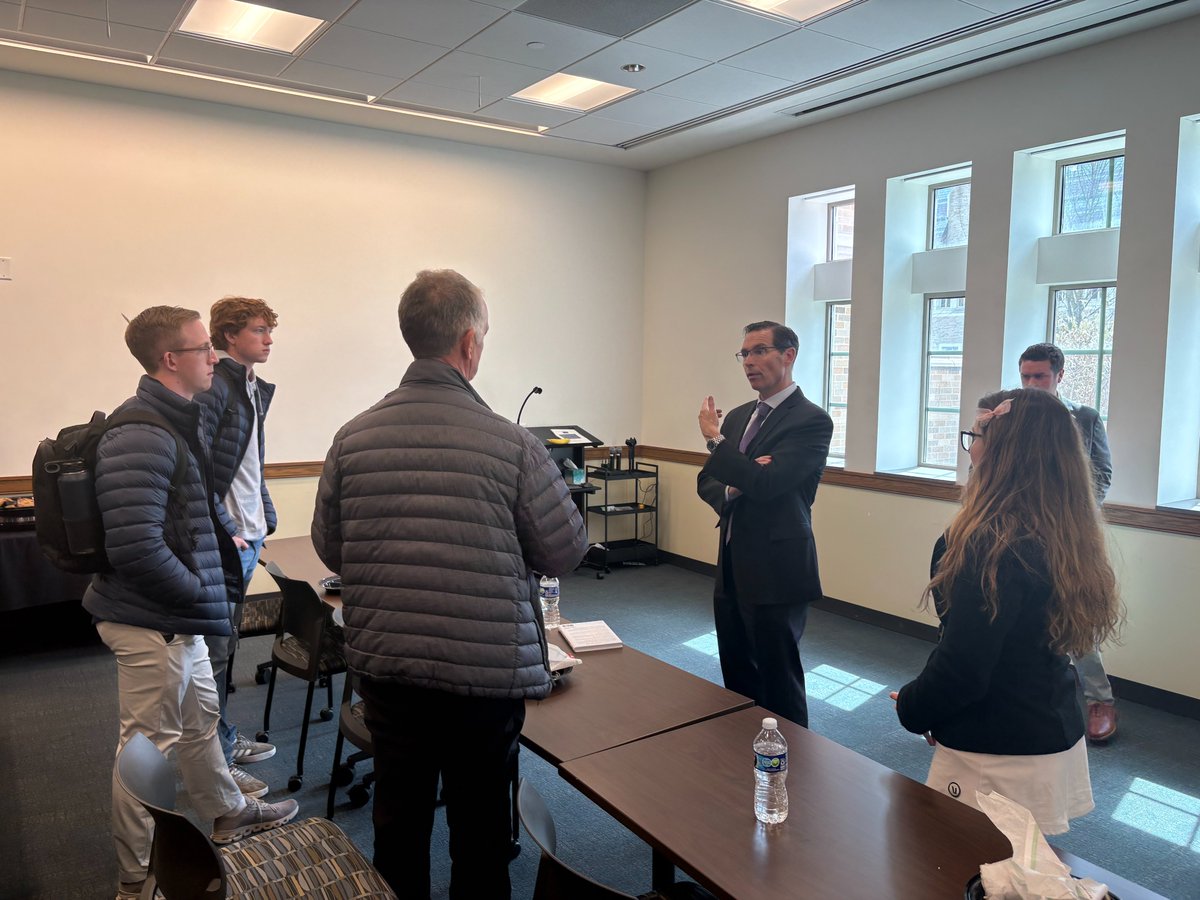 Notre Dame Economics tweet media