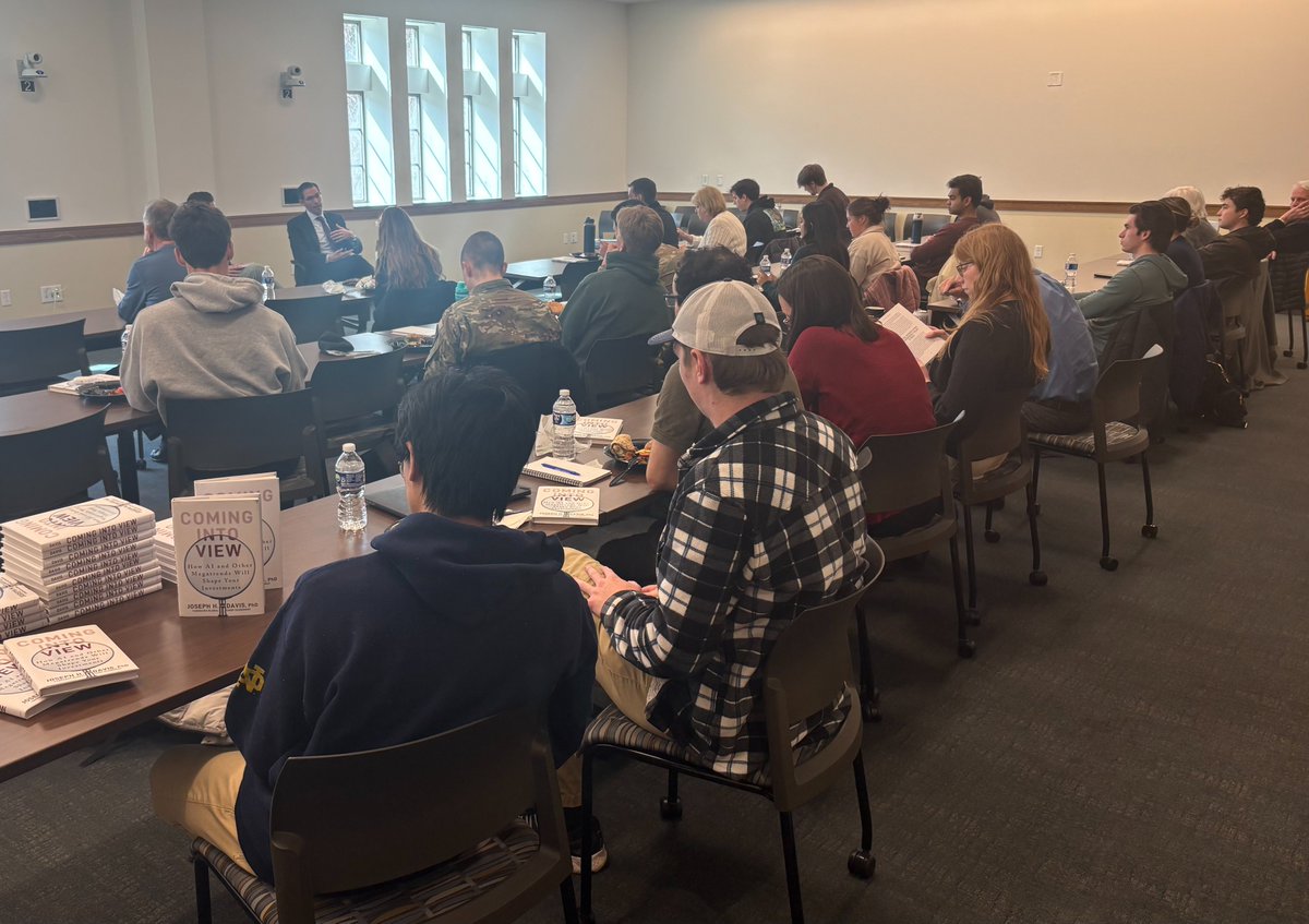 Notre Dame Economics tweet media