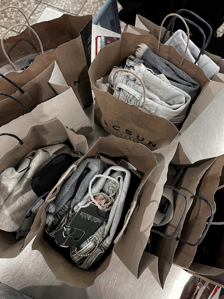 ᅟ𝓼ятα. 𝖈αmılα tweet media