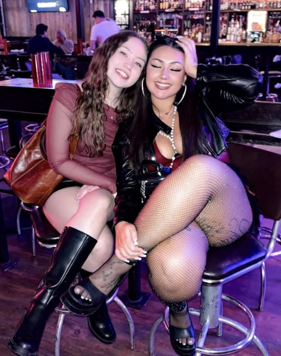 Cabin Cuties tweet media