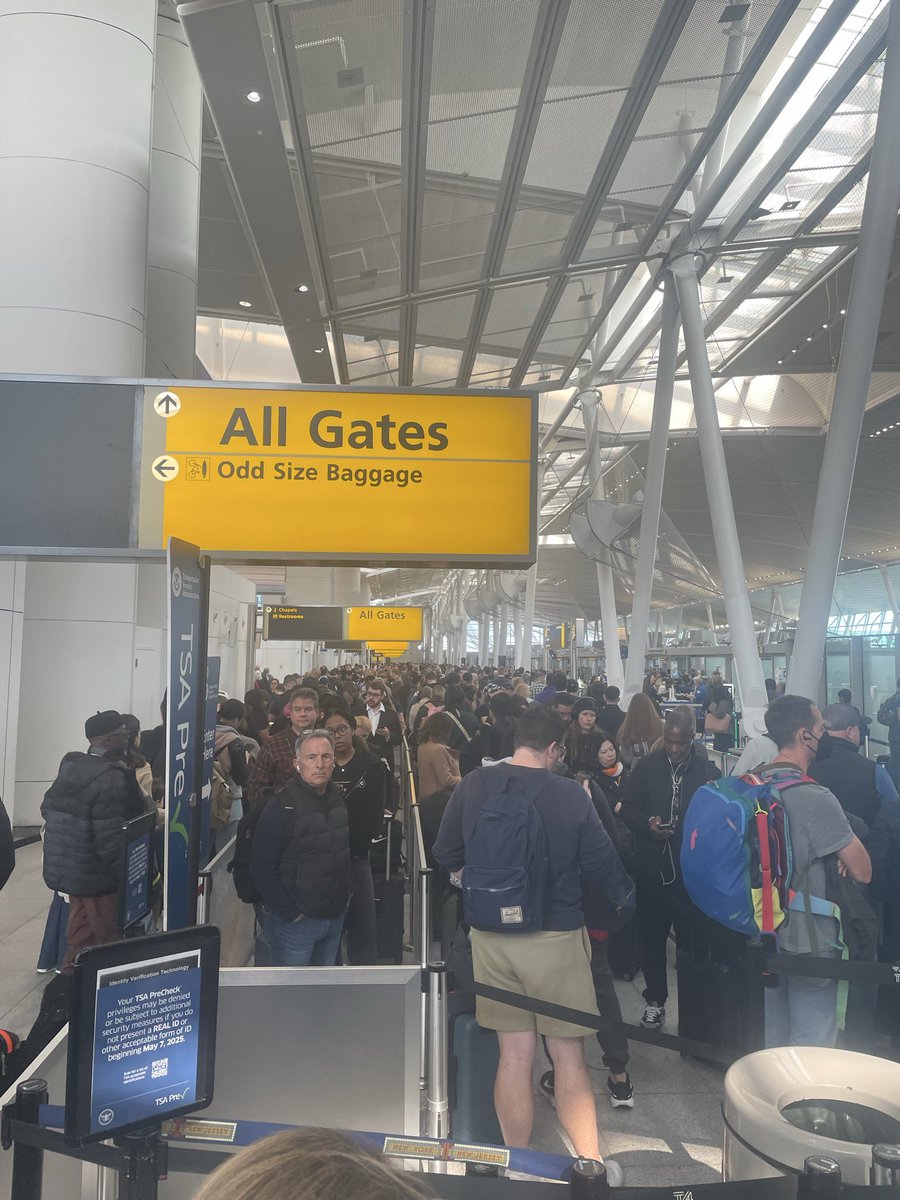 Matthew Suits™ tweet media