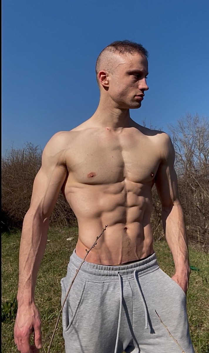 Árja Puzsér Groyper tweet media