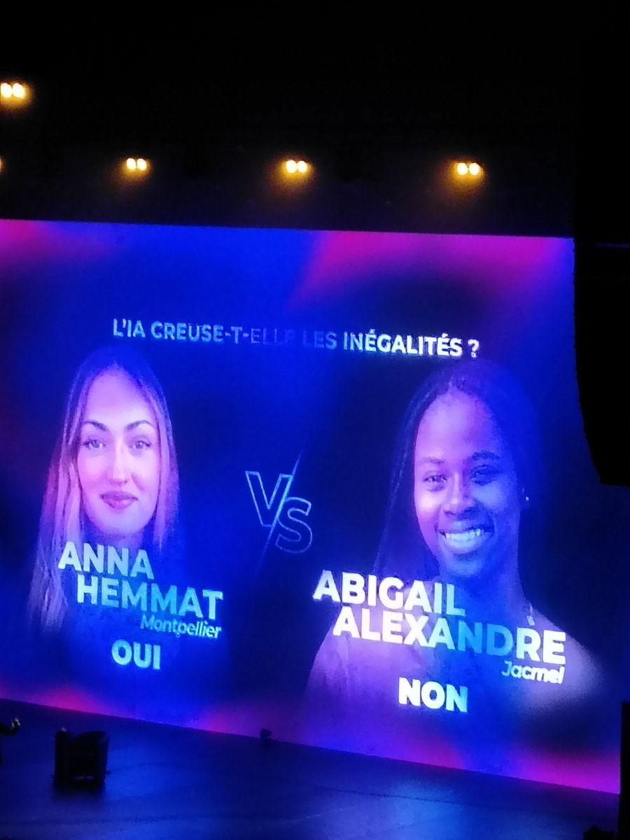 MarieLourdieC's tweet photo. Abigaïl ALEXANDRE venue directement d'#HAÏTI pour participer à cette grande finale d'#Éloquentia2006 https://t.co/H2LSUDpP3y