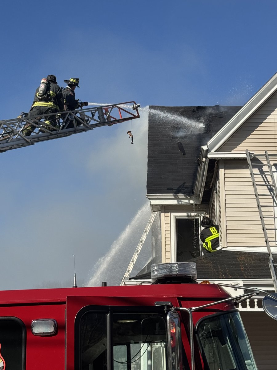 Boston Fire Dept. tweet media