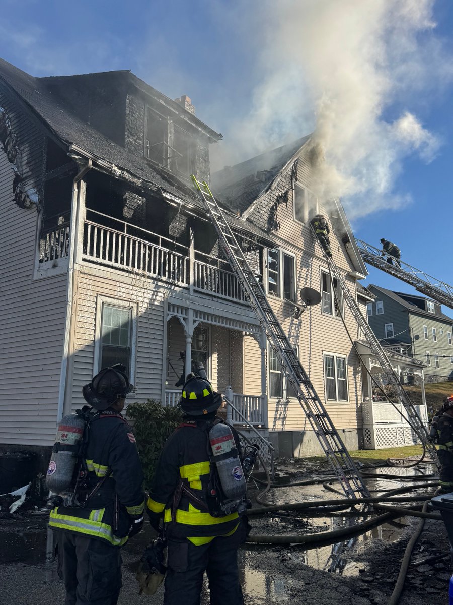 Boston Fire Dept. tweet media