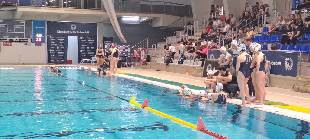 CN Sabadell 13 - CN Sant Andreu 8. Juvenil femení. Lliga Catalana.

#somCNSabadell #adnclub #plapedreraCNS #somwaterpolo