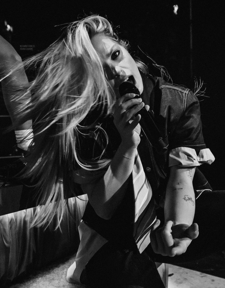 ★ Reneé Rapp Source ★ tweet media