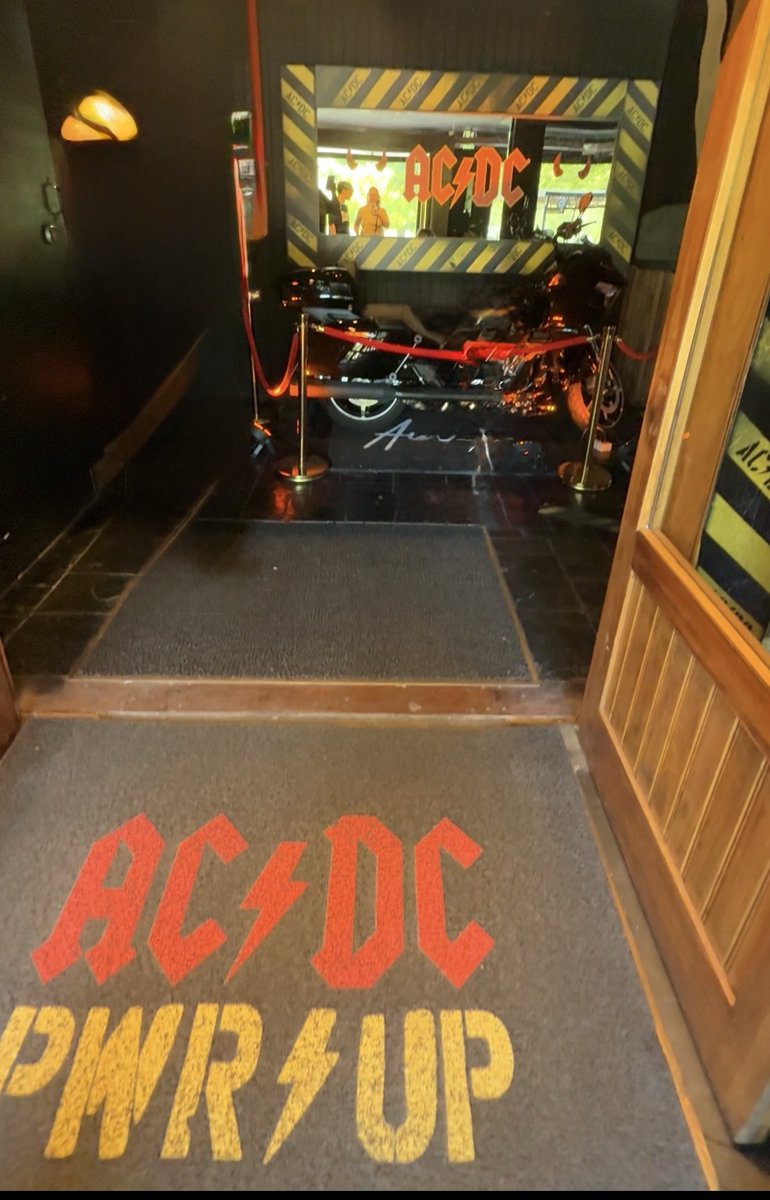 Fat(ass) Shady 🇦🇷🧬🇳🇬 tweet media