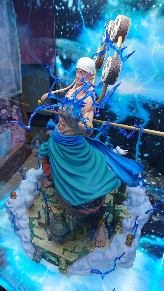 まかろん tweet media