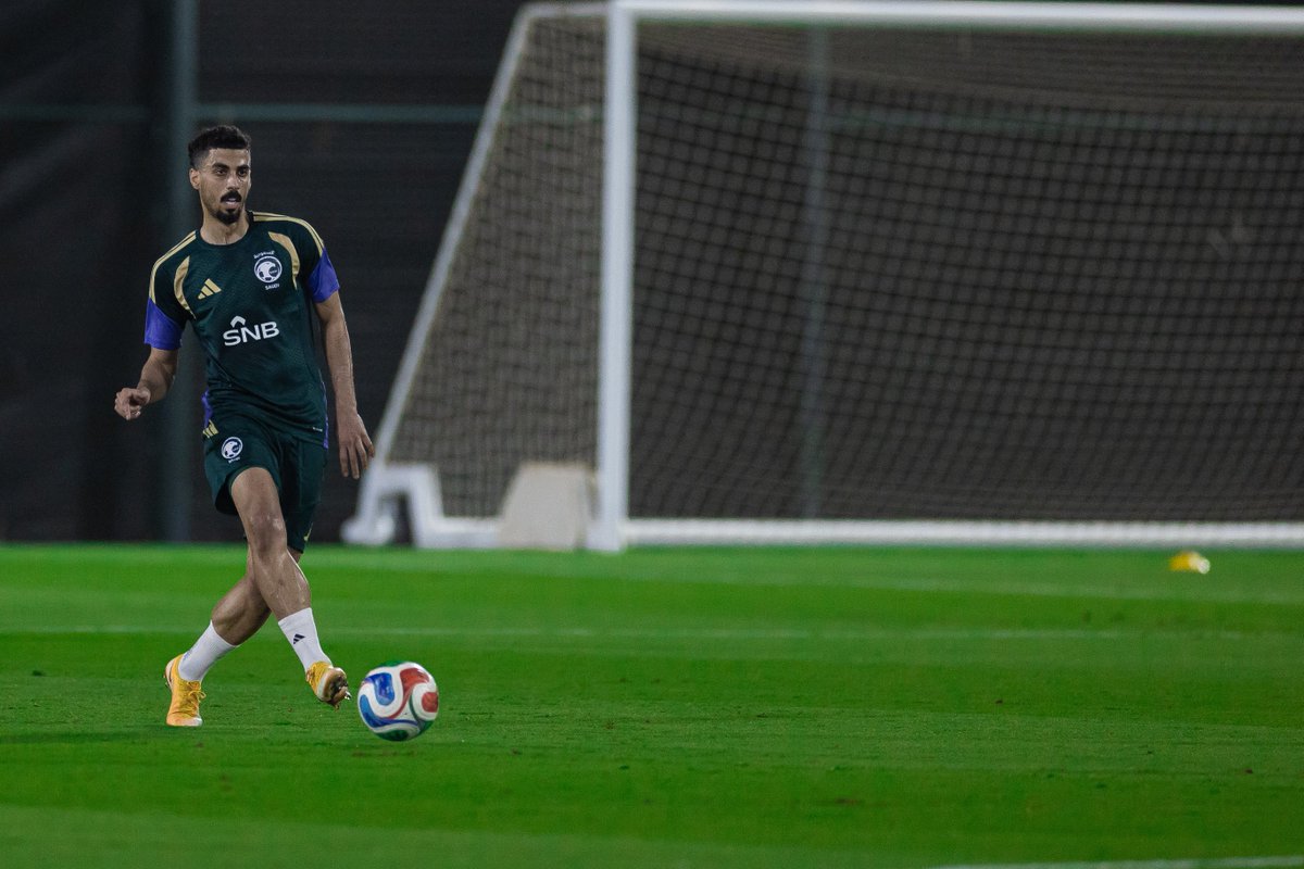 المدرج الأزرق tweet media