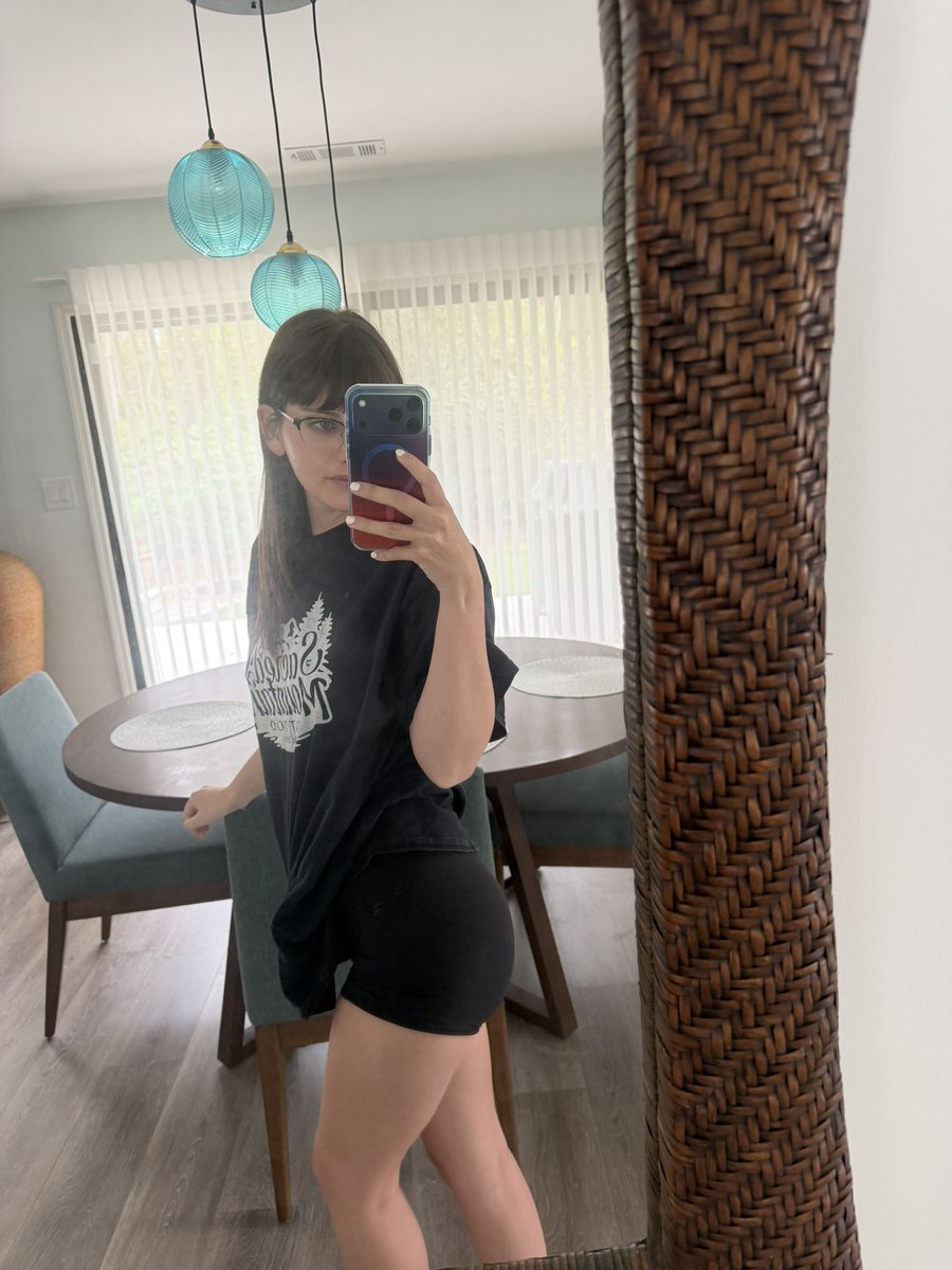 Haesicks tweet media