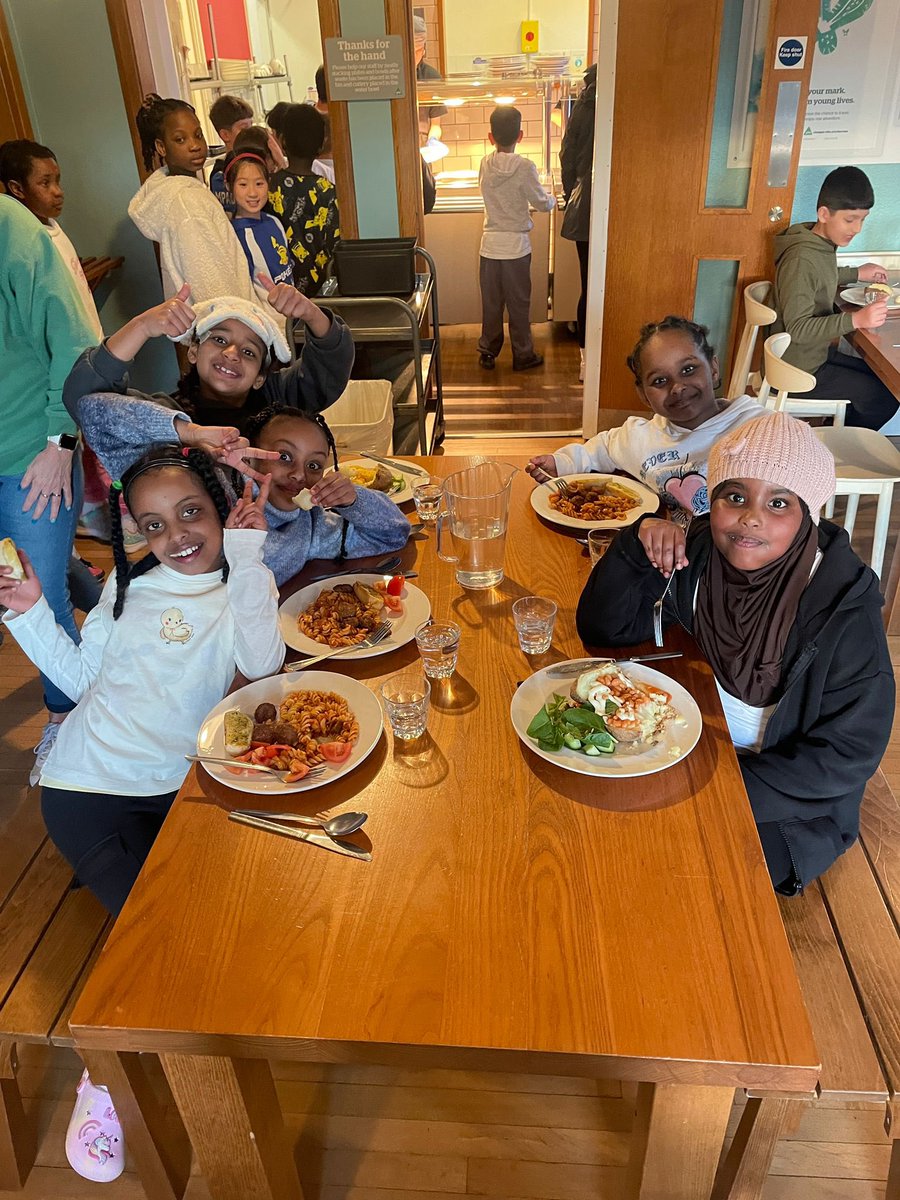 Shakespeare Primary tweet media