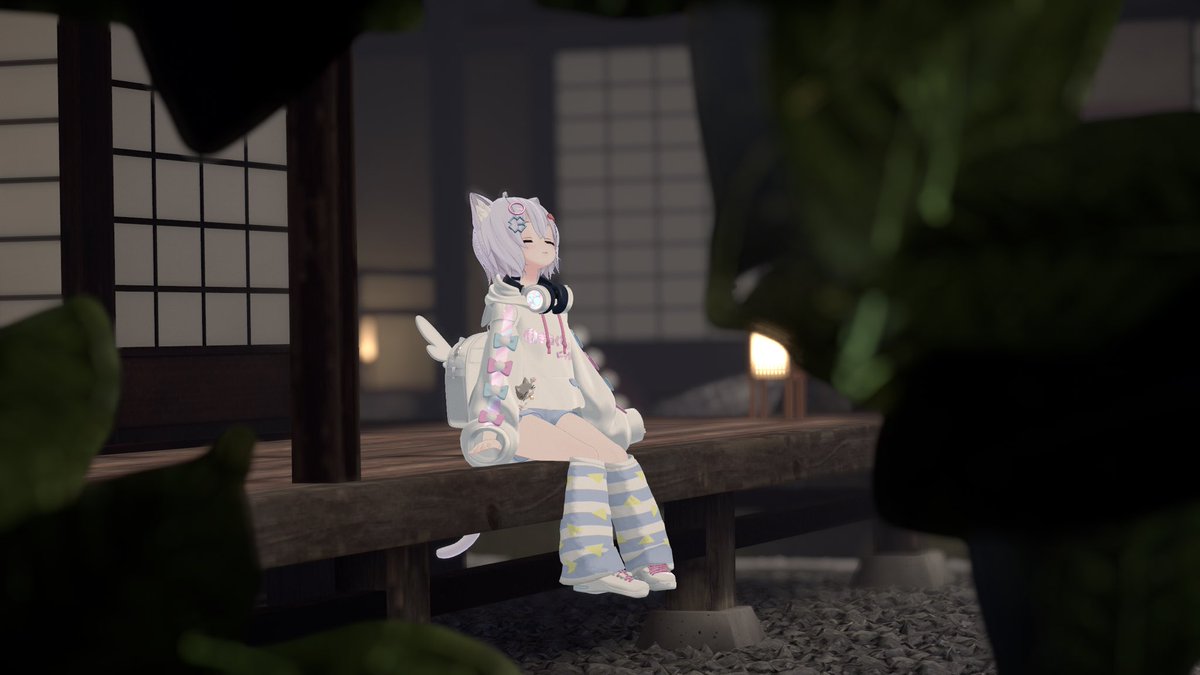 紫 みつき tweet media