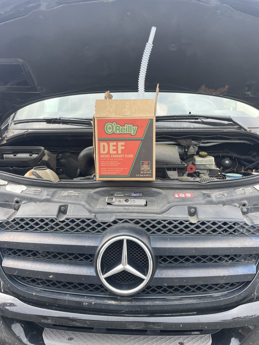 any_given_tues's tweet photo. Friendly reminder to all the Van Drivers out there……it’s that time of year 📆 🚐 🔧
#def #marchmadness #anygiventuesday https://t.co/OM0gWUICKH
