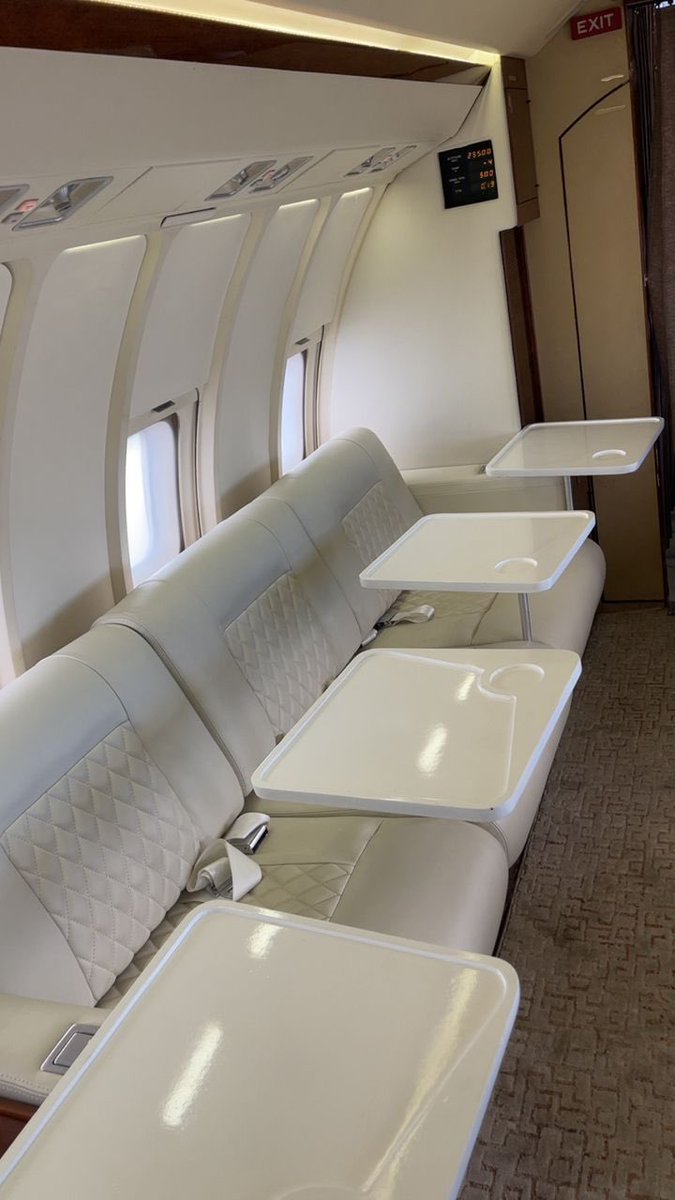 OWELLE🦅 tweet media