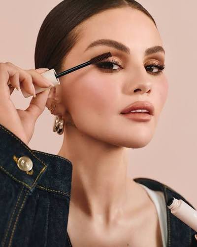 Selena Gomez News tweet media