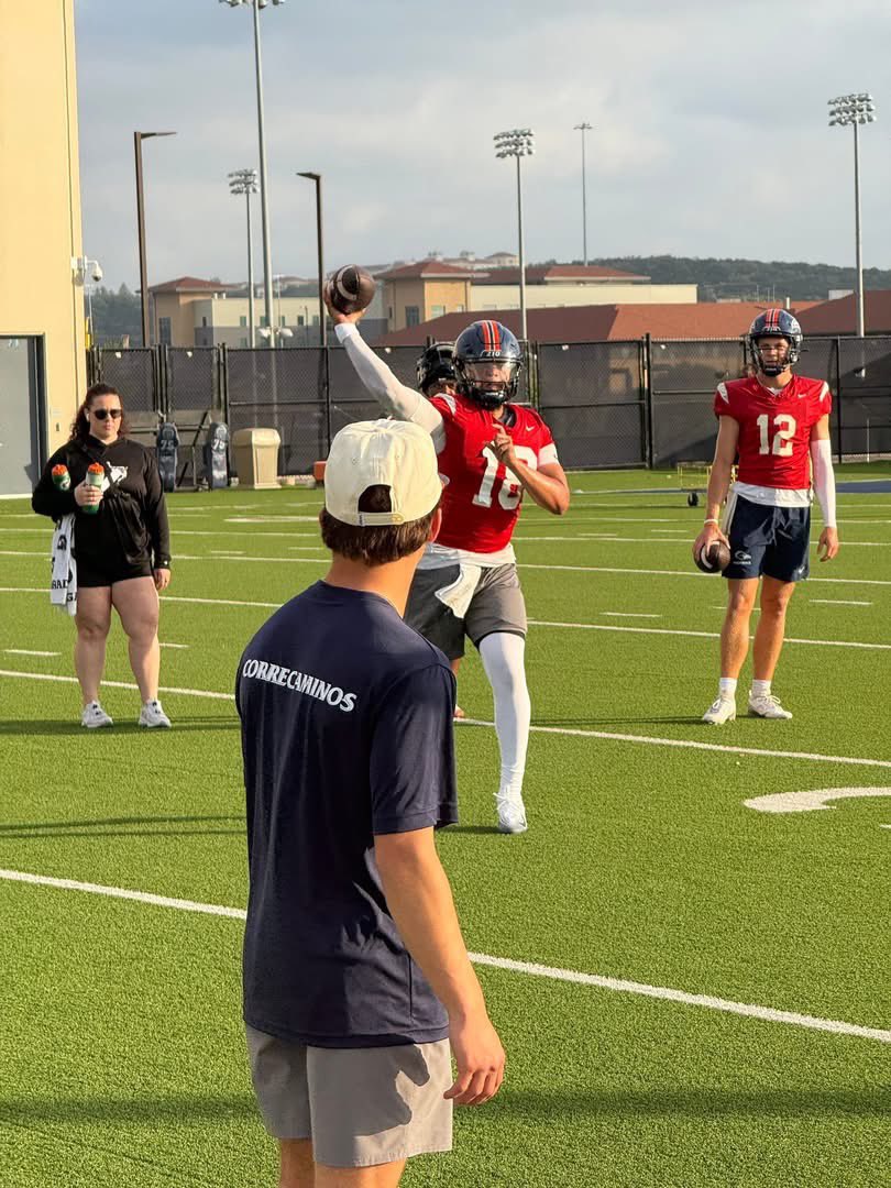 coachesalas's tweet photo. Excited to see my QB wearing a @UTSAFTBL uniform! Congratulations @kannonwilliams! Looking forward to the season! https://t.co/uHpyNsfb2F